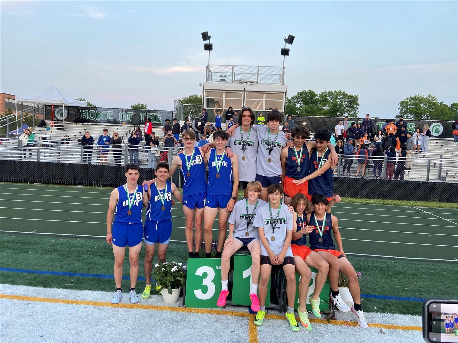4 x 800 Relay Team
